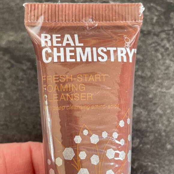 Real Chemistry Fresh-Start Foaming Cleanser for Face Travel Size w/ Amino-Acids - Picture 4 of 8